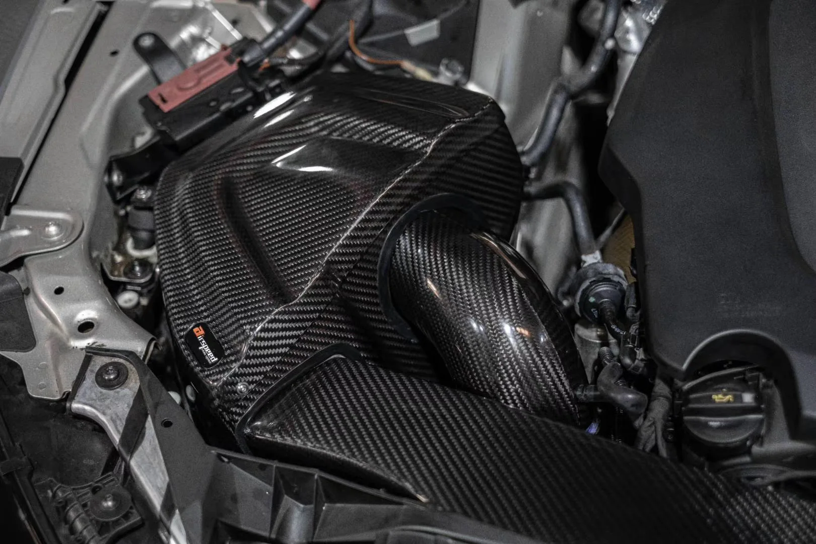 Airspeed Brand High Performance Real Carbon Kits Dry Carbon Fiber Cold Air Intake System For AUDI A4,A5 B9