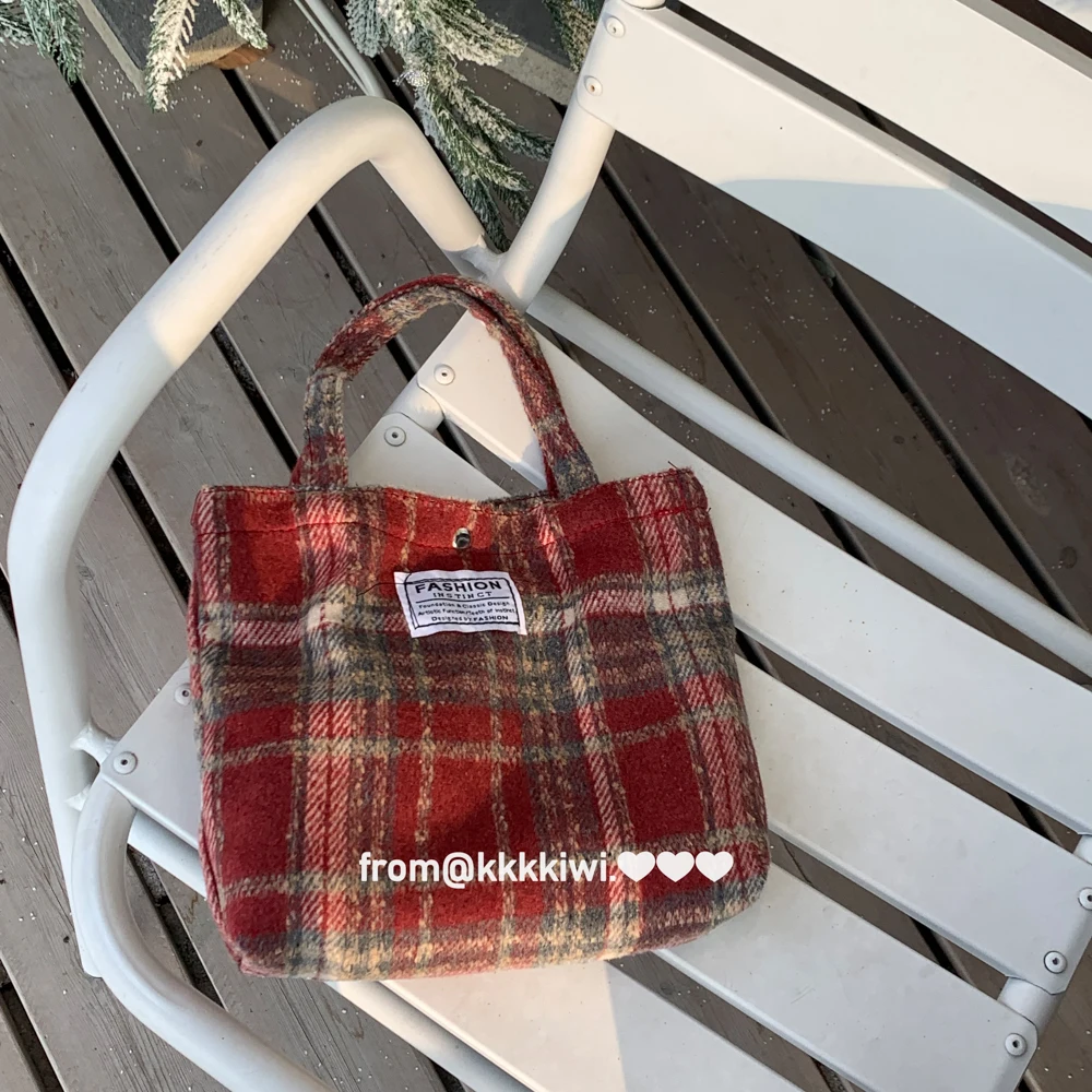 

Red Plaid Woolen Handbag Retro Tote Bag Dongdaemun Ins Small Size Soft Polyester Dual Strap Zipper Closure Everyday Use