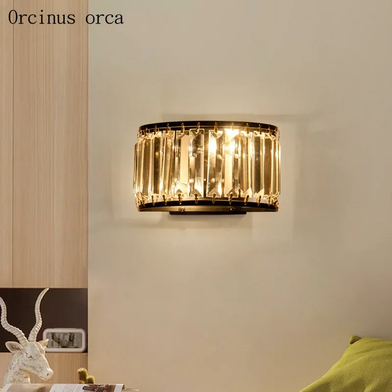 

American retro luxurious crystal wall lamp living room corridor bedroom bedside lamp creative personality golden crystal lamp