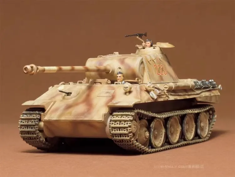 1/35 TAMIYA Assemble Model Leopard Type A Medium Tank (with Soldier) 35065 Assembly Custom Ornament Collectible Birthday Gift