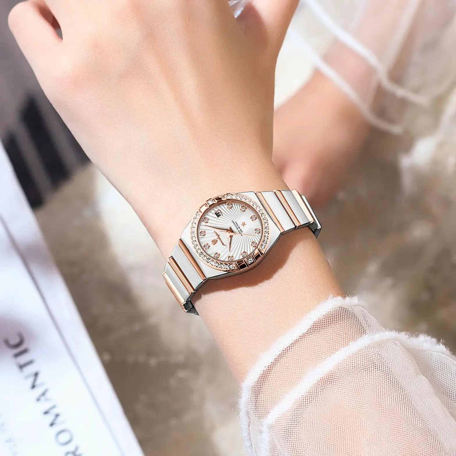 ساعة POEDAGAR الفاخرة للسيدات مقاومة للماء وتاريخ مضيء من الفولاذ المقاوم للصدأ ساعة يد كوارتز نسائية أنيقة وبسيطة للنساء