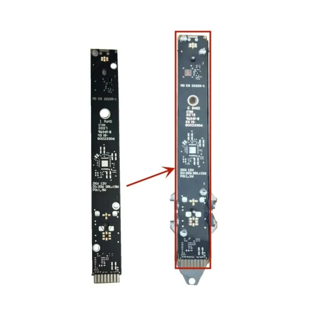 Biała płytka DRL do Audi Q3 rocznik 2019 2020 2021, niemiecki model, niski standard wyposażenia, pełne światła LED do jazdy dziennej, moduł kierunkowskazu 83A941475