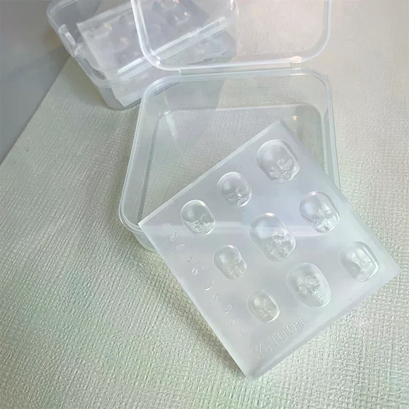 Moule de gravure à la main dessin animé visage humain poupée 3D Silicone moule à ongles décorations d'art d'ongle Silicone mode manucure moule accessoire