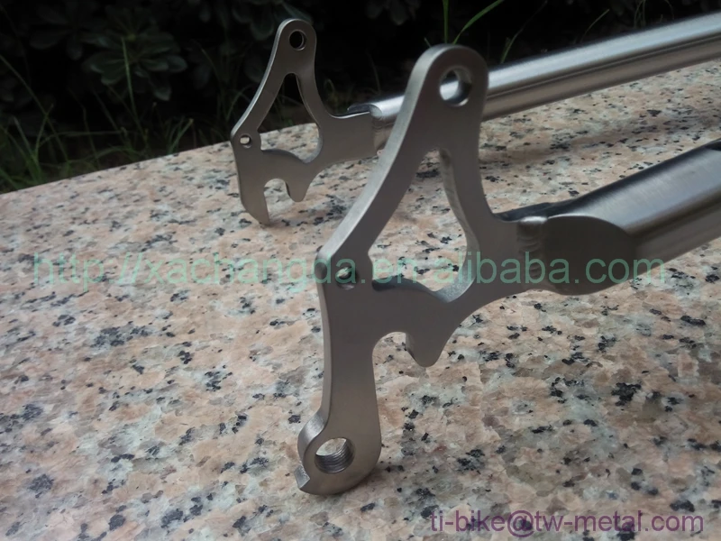 Titanium Recumbent Bicycle Frame With Hand Brush Finished Customized