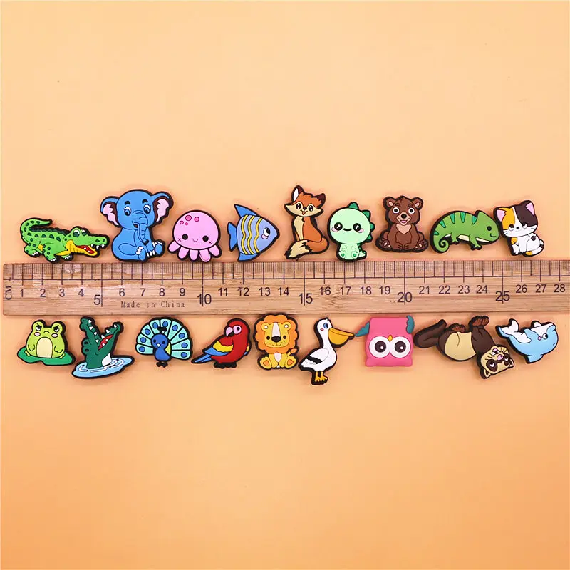 1pcs Cute Animals PVC Shoe Charms Bear Cat Owl Frog Fox Accessories Shoe Buckle Decorations Fit Bracelets Children Gifts