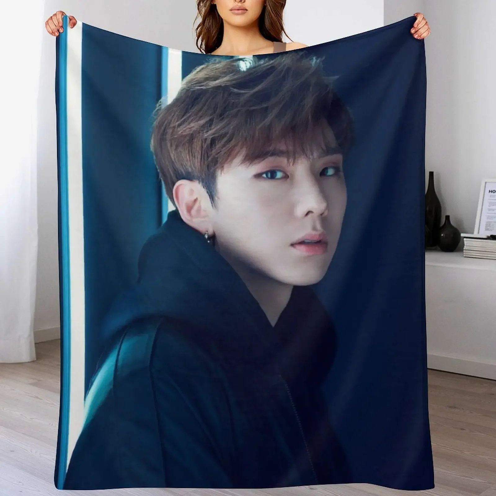 

Kihyun Throw Blanket Luxury Designer Giant Sofa Beautifuls Polar Blankets