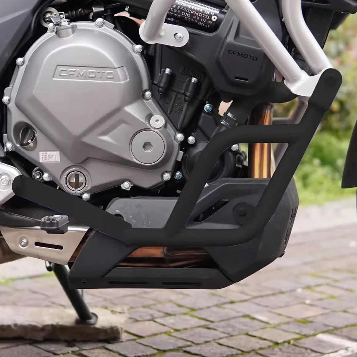 

Fit For CFMOTO 700MT MT700 Motorcycle bumper engine bumper anti-collision device fully enclosed anti fall body modification