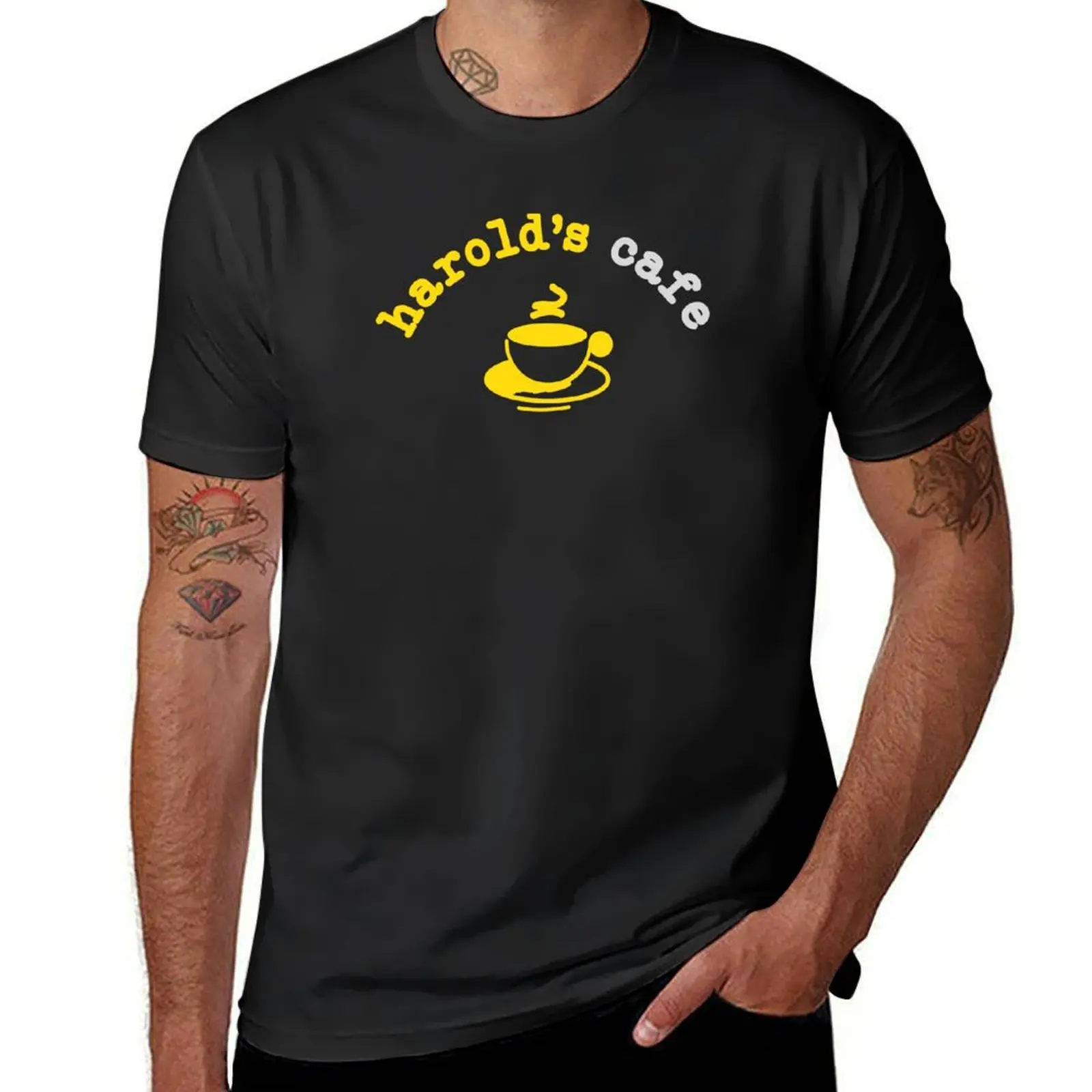 

Harolds Cafe T-Shirt Blouse tops blacks Short sleeve tee men