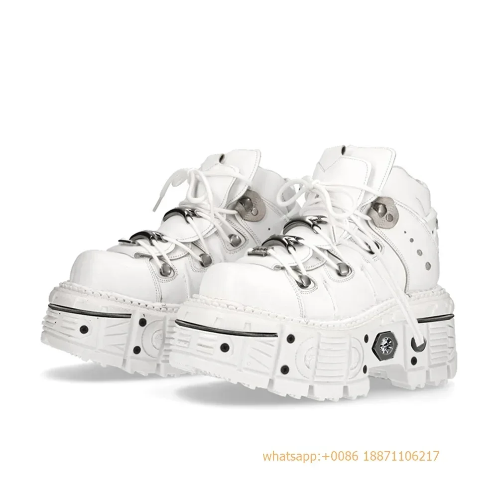 

Tank Metal Rivet Iron Chain Short Boots 2025 New Round toe Street Punk Rock Sports Casual Boot Fashion Men/women Graffiti Pumps