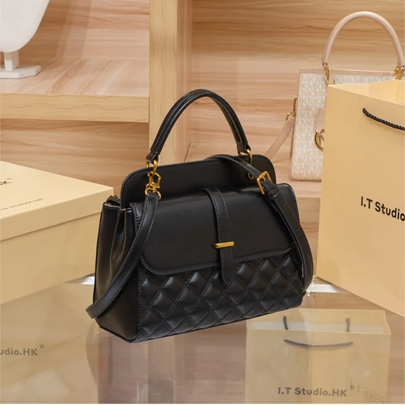 Light luxury brand women's handbag 2026 new autumn and winter high-end feeling single shoulder crossbody bag with large capacity