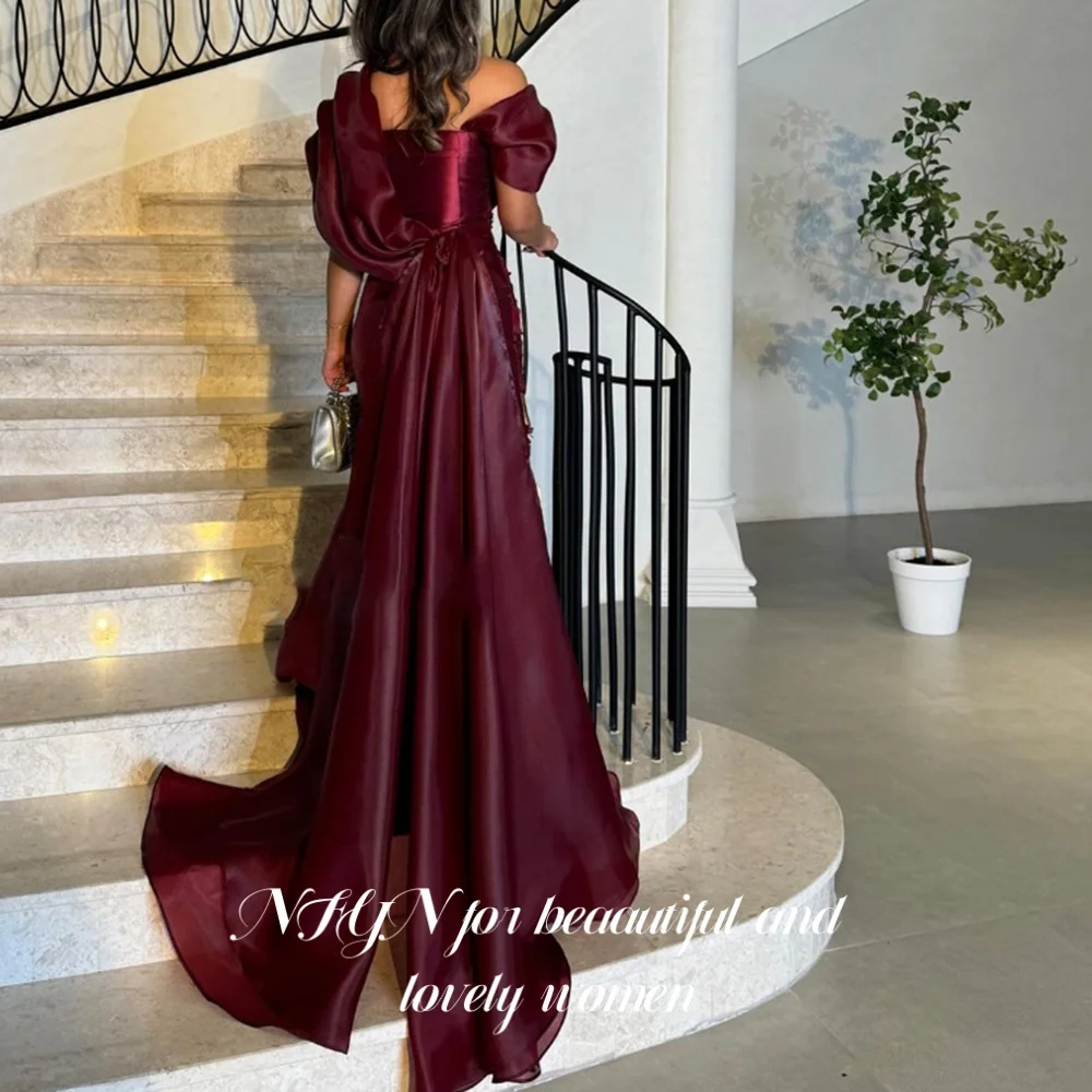 فستان حفلات أنيق من NFYN باللون العنابي مكشوف الكتفين مزين بالترتر اللامع فستان سهرة نسائي أنيق مخصص