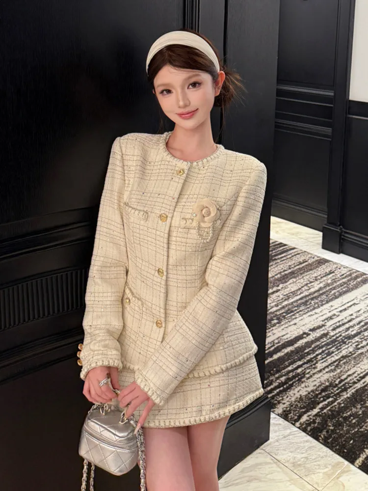 عالية الجودة أنيقة بدلة على الموضة مجموعة خريف شتاء 2025 سيدة جديدة حلوة شيك تنورة صغيرة قطعتين مجموعة للنساء Conjuntos Cortos #2