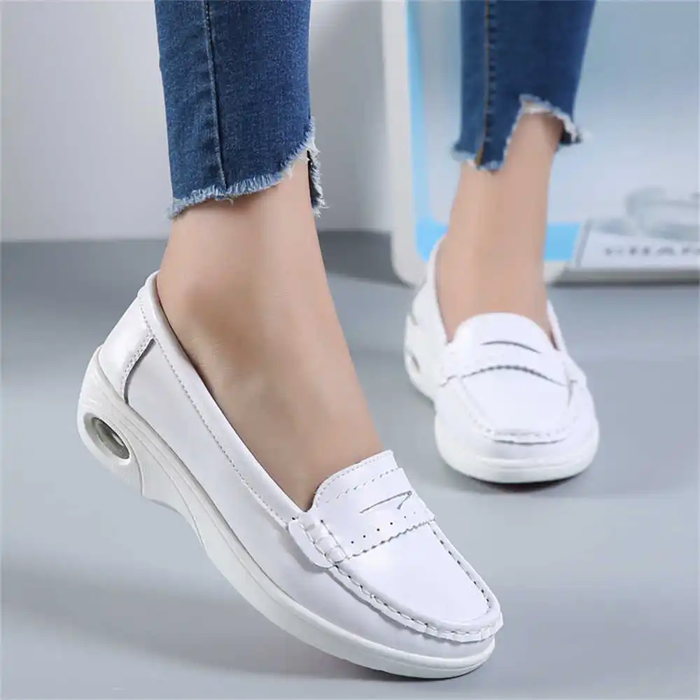 

Кроссовки на плоской подошве для стоматолога, увеличивающие рост, теннисная женская обувь, мокасины, женские спортивные теннисные кроссовки, топ, комфорт, лучший