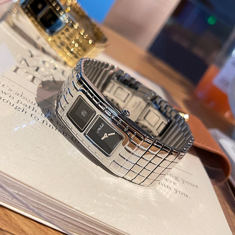 

Women's watch, light luxury women's watch with patterned steel strap, gift for girlfriend, elegant women's watch, female gift