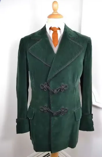 

2025 Latest Coat Pant Design Green Velvet Men Suit Smoking Jacket Slim Fit Tuxedo Custom Blazer Groom Prom Suits Terno Masculino