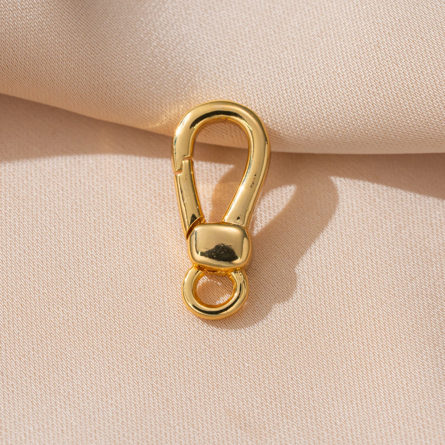 2 Stück 18K Gold Karabinerverschlüsse, Hochwertige Unregelmäßige Herzverschlüsse, Haken, Verbinder für DIY Ohrringe, Halsketten, Schmuckherstellungsmaterialien – Detail 7