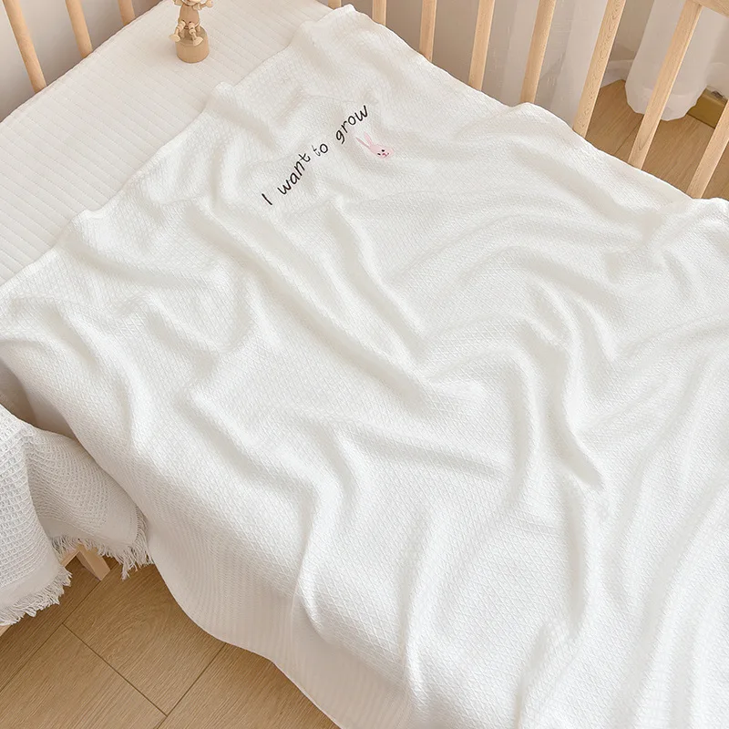 

Baby Ice Silk Blanket Baby Bamboo Fiber Cover Carpet Cartoon Embroidery Summer Thin Kindergarten Air Conditioning Blanket CJ258