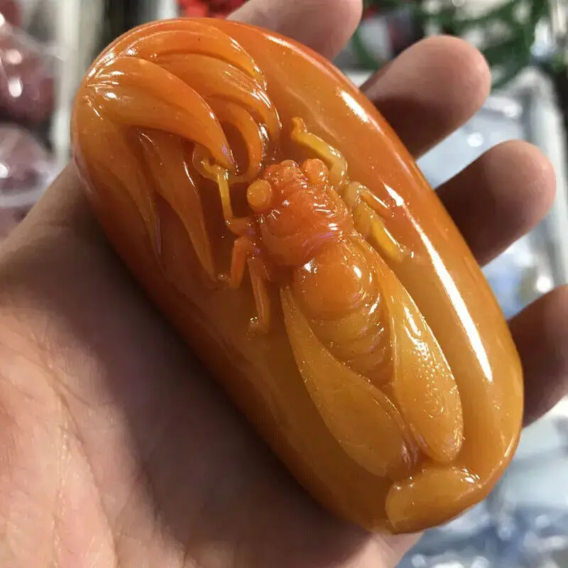 

Huanglong Jade Handheld Golden Cicada Amazing Pendant for Men and Women