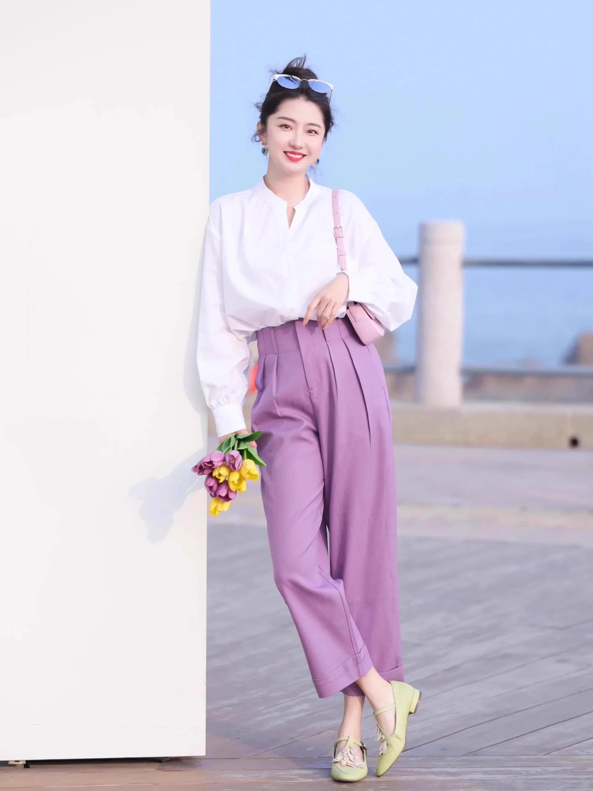 

Fashionable White Lantern Sleeve Shirt Women's round Neck Mid-Length Loose Fit High Waist Korean Style plus Size Slimming Top