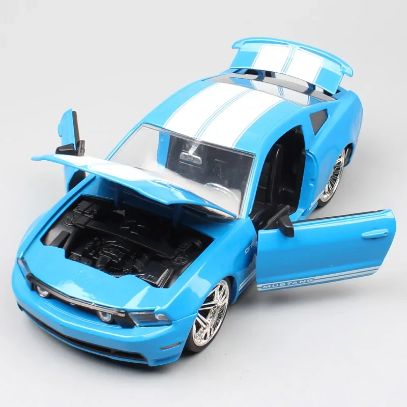 Jada 1:24 2010 Ford Mustang GT muscle sports car Simulation Diecast Car Metal Alloy Model Car Toy for Kids Gift Collection J277