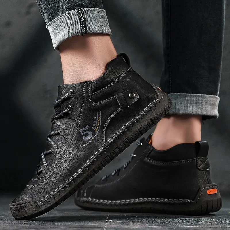Men Leather Casual Shoes Winter Warm Plush Comfortable Non-slip Ankle Boots High Quality Leather Flat Moccasins Men Sneakers