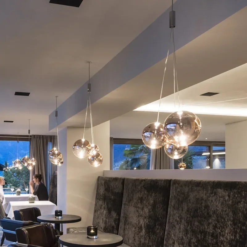 

2025 Минималистичный стеклянный подвесной светильник для спальни, ресторана, подвесной светильник, дизайнерский пузырьковый шар, стойка для отеля, декоративное стеклянное освещение