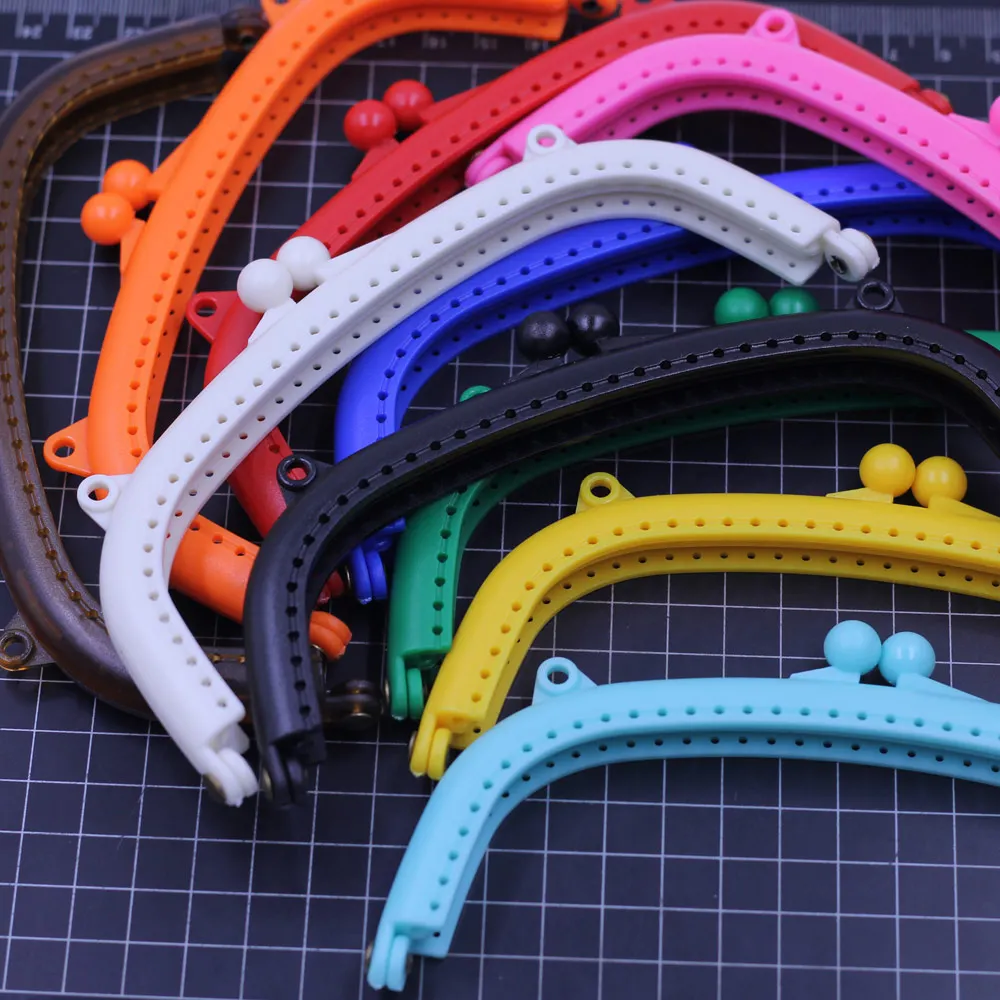 Kiss Clasp Clutch Buckle Arc Semicircle Frame Candy Colors Handbag Handle Crafts Purse Luggage Bag Hardware DIY Accessories