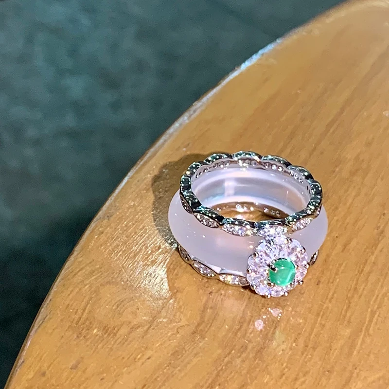 

New Chinese ring light luxury retro green diamond ring temperament advanced ring set