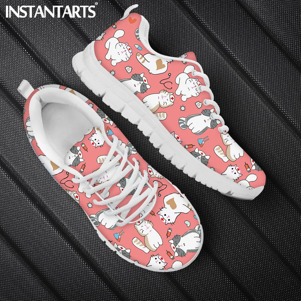 Instantart Sneakers Perawat Wanita Kartun Kucing Hewan Cetak Ringan Jaring Flat Wanita Kasual Musim Dingin Sepatu Menyusui Lucu Baru