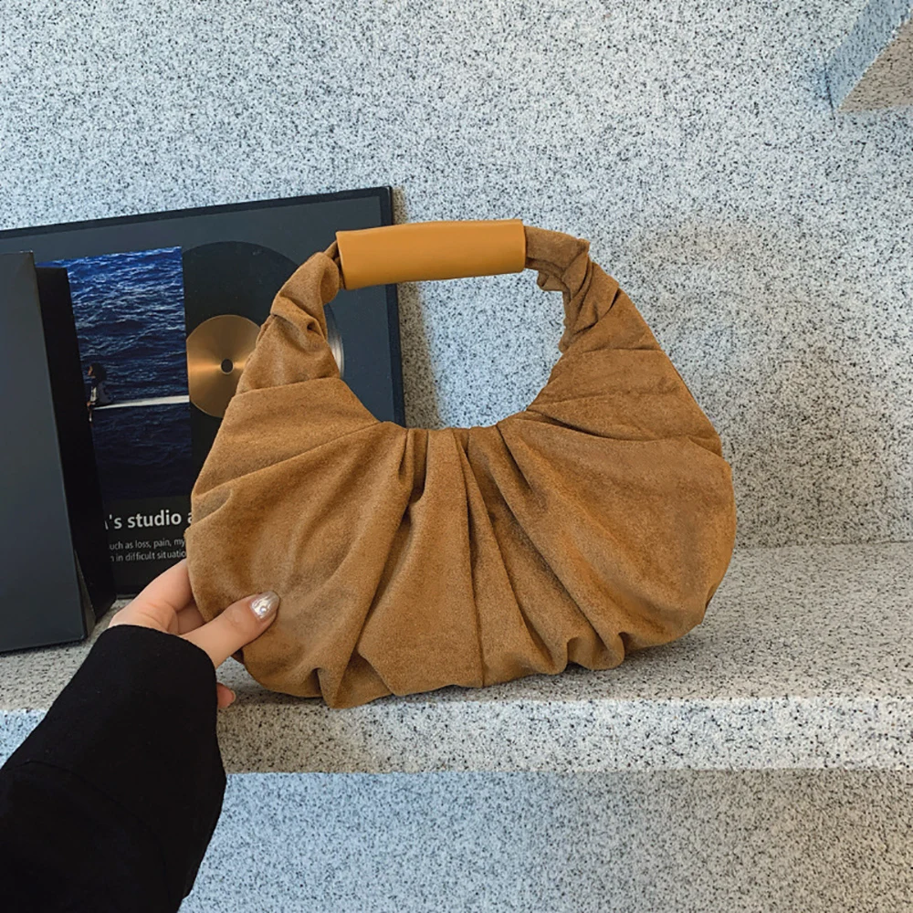 حقائب يد نسائية أنيقة ذات ثنيات على الطراز الكوري بسيطة بلون سادة وإبزيم متعدد الاستخدامات حقيبة تسوق يومية للتنقل باليد