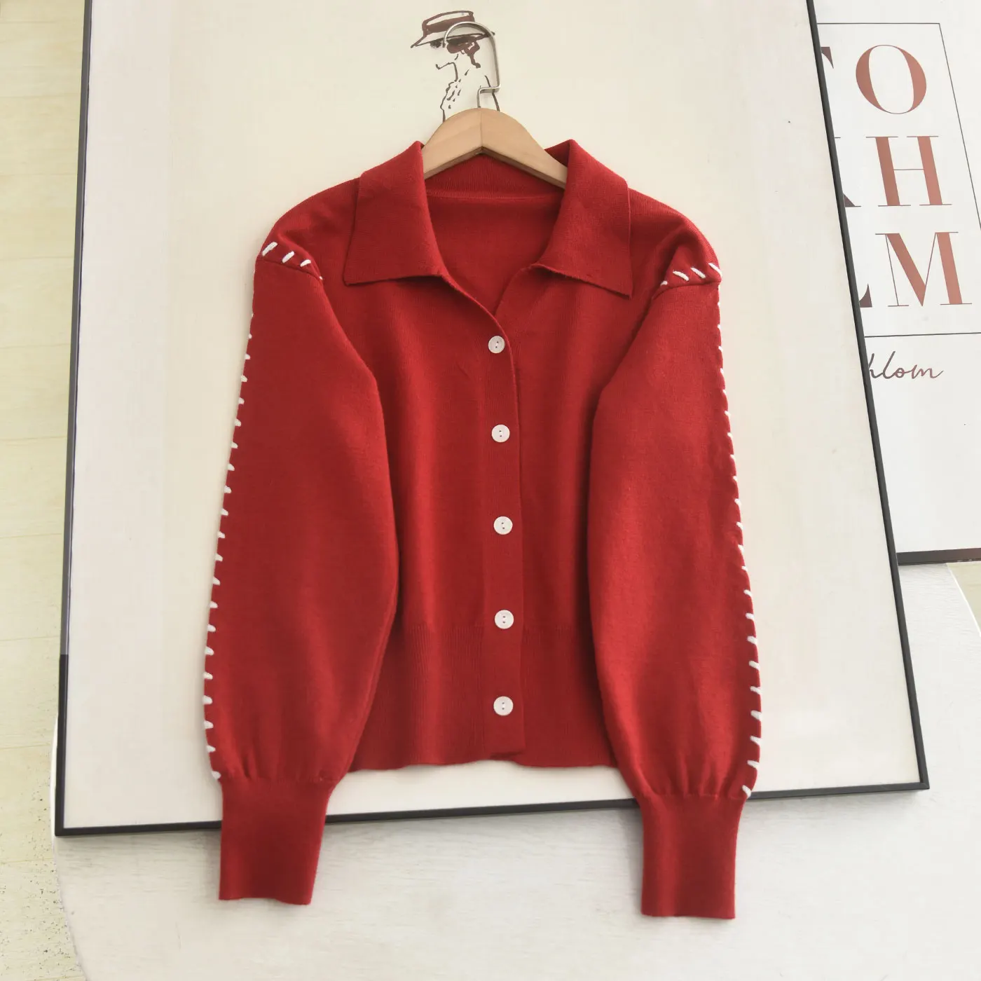 

Повседневный вязаный красный кардиган на пуговицах, осенне-зимний, простой дизайн, универсальный, с длинными рукавами, женский, модный, однотонный.