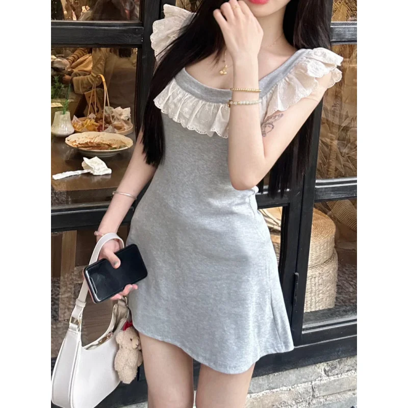 فستان Sweet Petite برقبة مربعة وأكمام مرفرفة للنساء Summer2025New فستان تنحيف الخصر تنورة قصيرة للفتيات الساخنة
