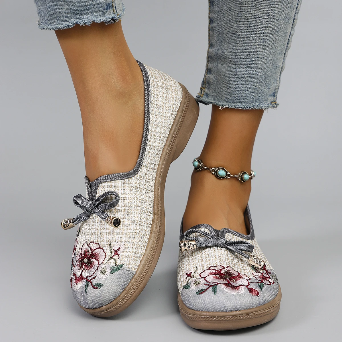 Spring and Autumn New Products, New Chinese style Women\'s Printed Breathable, Simple, Fashionable Lazy Shoes, One Step Flat Shoe