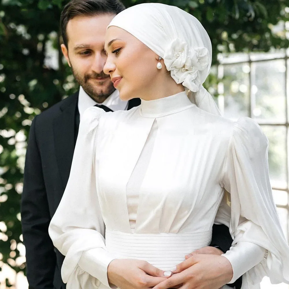 YCJ Muslim Simple High Collar A-line Wedding Dresses Ruffle Satin Draped Pleat Customized Bride Dress Brush Train robe de mariée