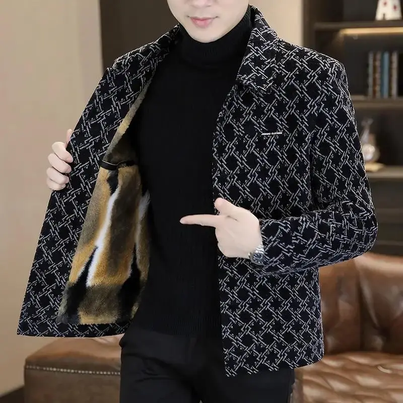 

Faionable Thiened Woolen Jaet Men's Casual ort Coat Korean Version Mid-aged Fce Lined Winter Outerwear Coat