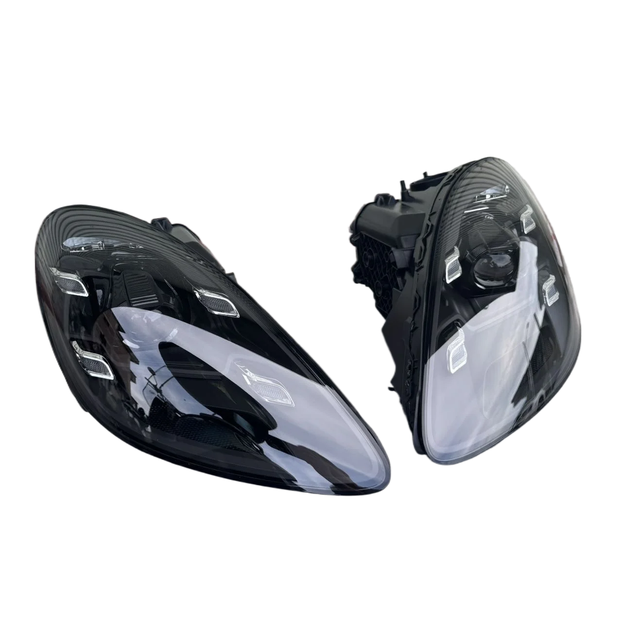 Applicable to 16-23 P-orsche 718 982 Upgraded with LED Blackened matrix Four-eye Headlights Made in China.