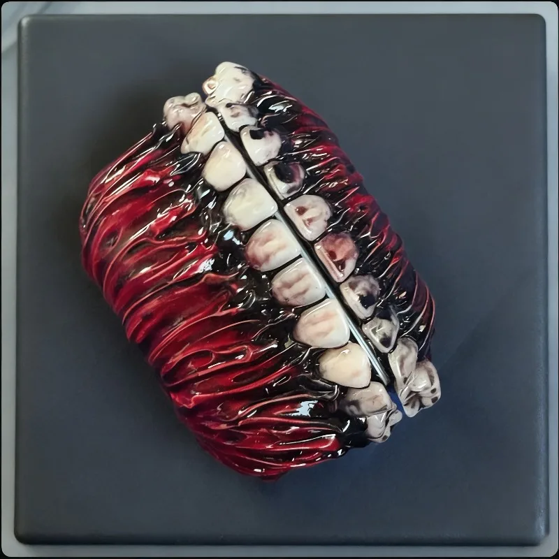 

Gothic Teeth AirPods Case with Glow-in-the-Dark 3D Denture Design Protective Cover for AirPods Pro3 Horror Style Earbud Case