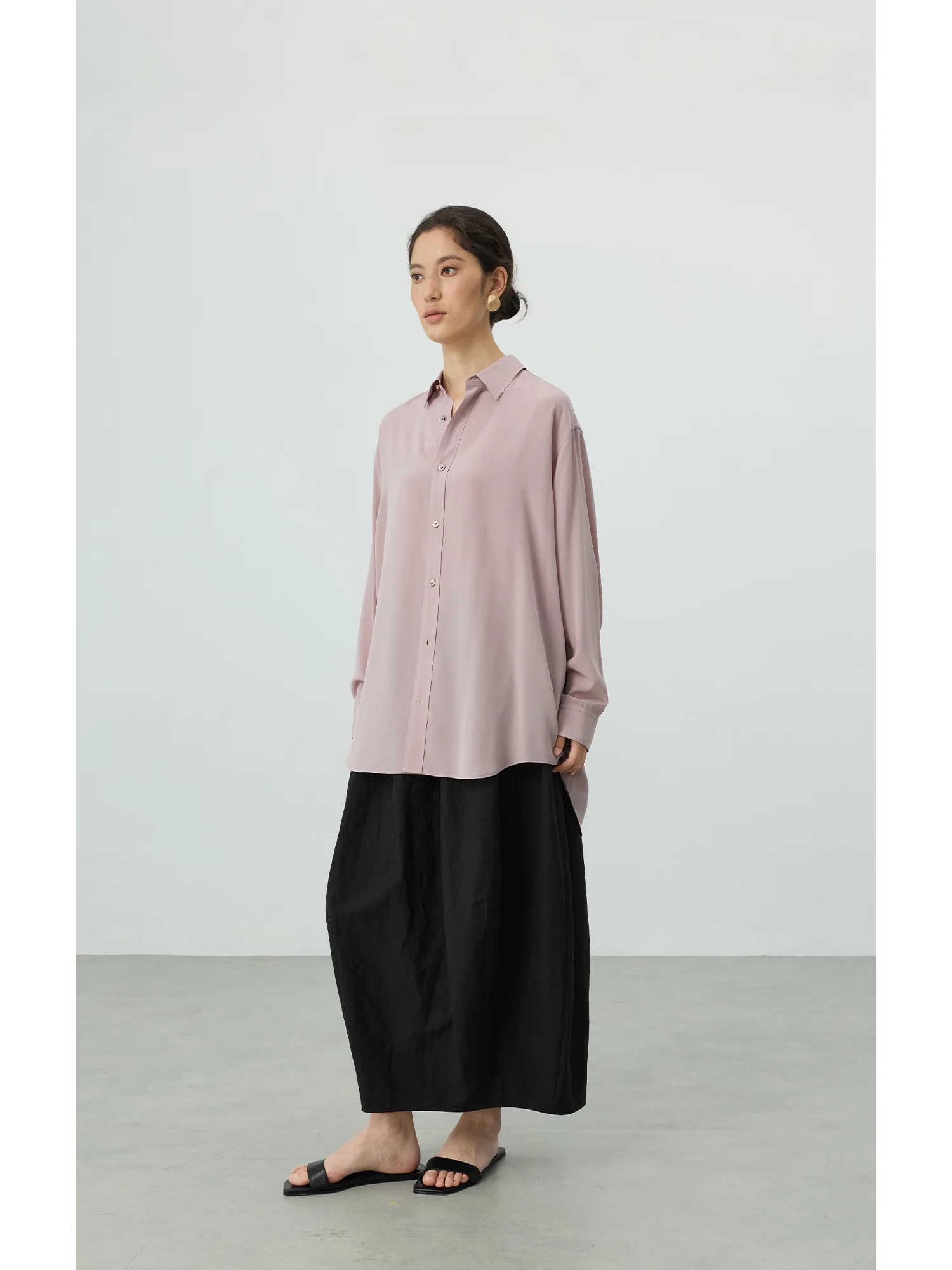 

Sukha M 00 Silk Loose Fit Long Sve irt Women's Spring 2026 Luxury Lightweight Silk Double Gauze irt
