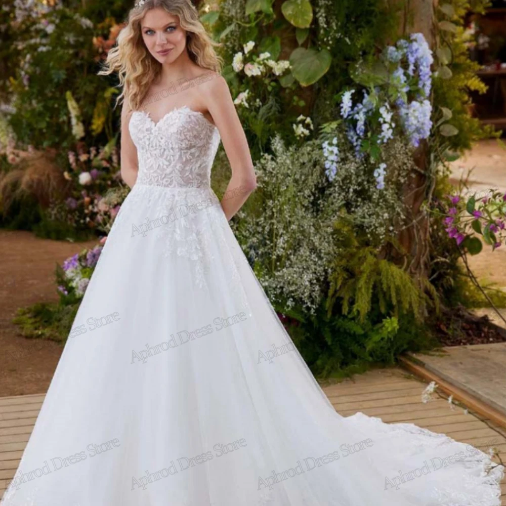 

Женское ТРАПЕЦИЕВИДНОЕ ПЛАТЬЕ из фатина, кружевное платье невесты с аппликацией без бретелек и открытой спиной, красивое платье невесты