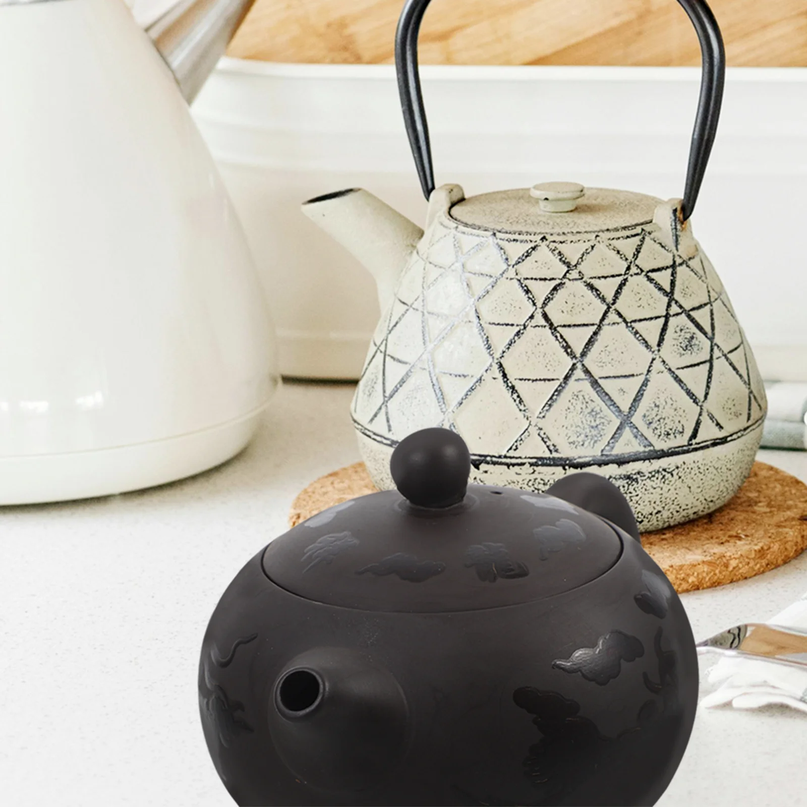 

Purple Clay Retro Pattern Tea Kettle Vintage Purple Sands Material Teapot Suitable for Home Restaurant Clay Teapot