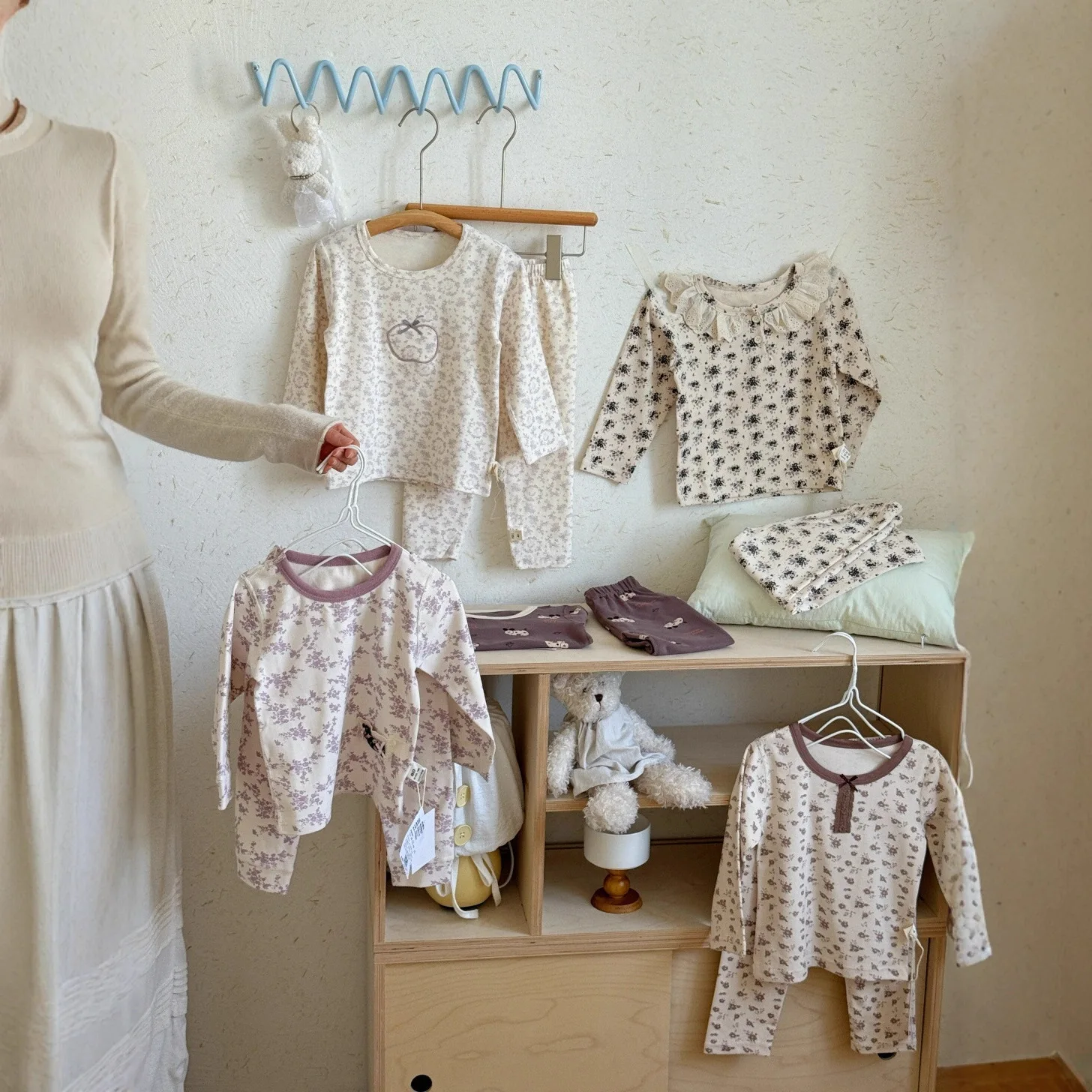 2025 Winter New Fashion Children's Wool Pull-up Baby Pajamas Cartoon Home Clothes Set Boutique Clothing Simple Style