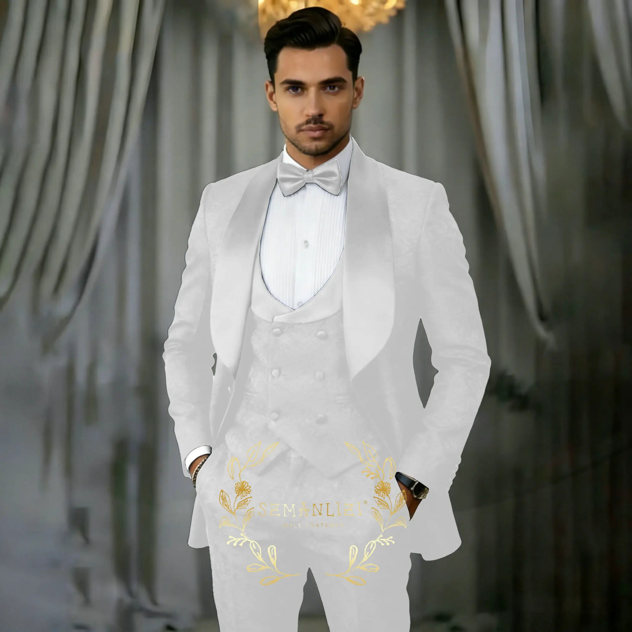 

Роскошный белый жаккардовый мужской костюм из 3 предметов: пиджак, брюки, двубортный жилет. Идеально для вечерних мероприятий, выпускных, свадеб, для жениха.