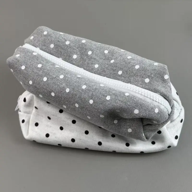 Stifteetui mit Polka-Dot-Muster, großes Fassungsvermögen, weiche Haptik, Stifttasche, Schreibwaren-Organizer, ideal für den Schulanfang, 1 Stück. – Detail 7