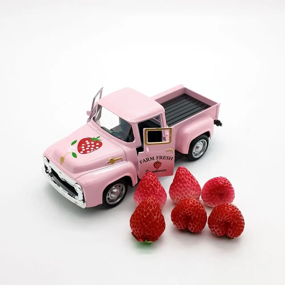 

Statue Vintage Strawberry Truck Decor Figurines Sensory Toy Mini Car Ornament Funny Collectible Metal Car Miniature Model