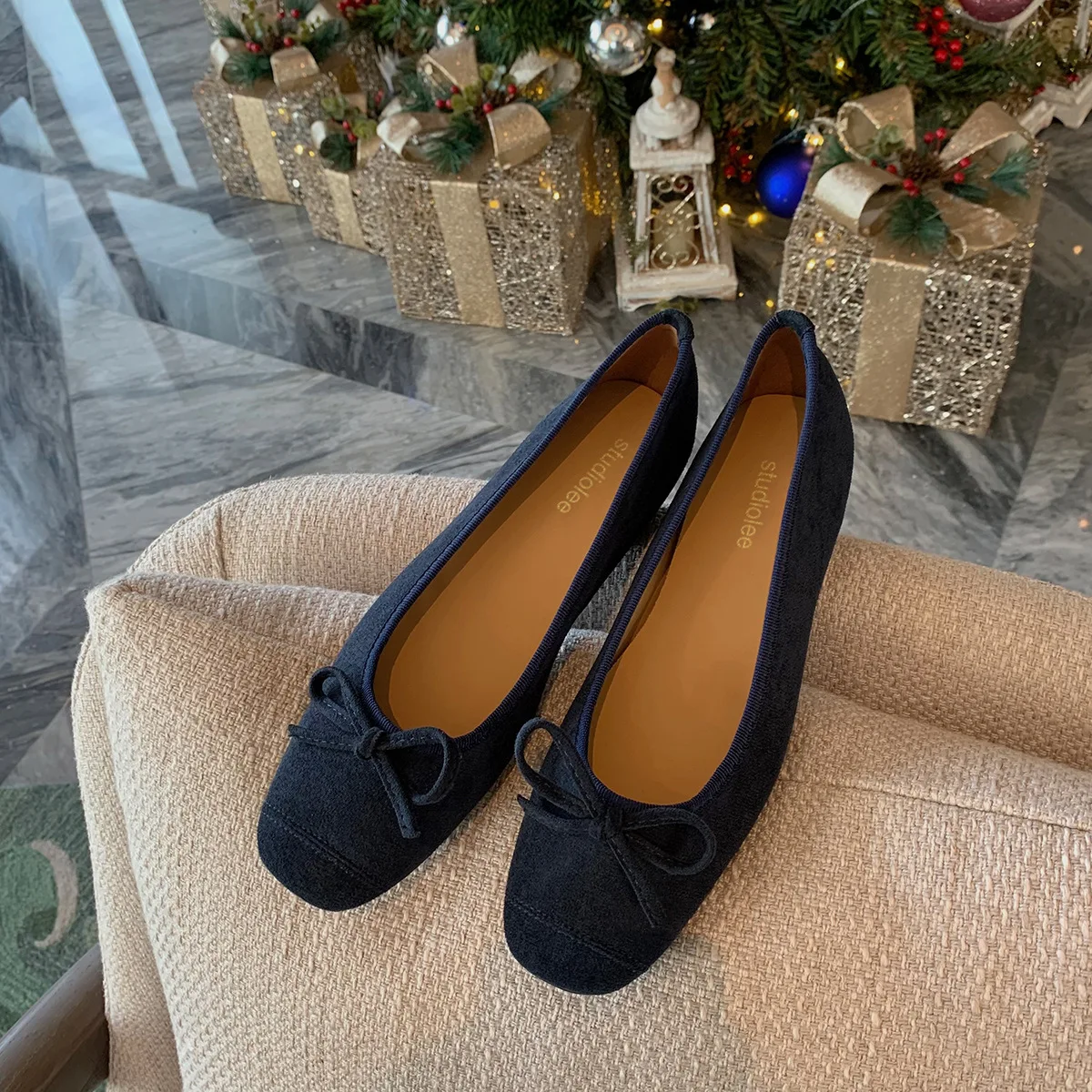 

Женские замшевые туфли на плоской подошве с бантом, лоферы с квадратным носком и неглубоким носком, уличная удобная женская обувь, модная