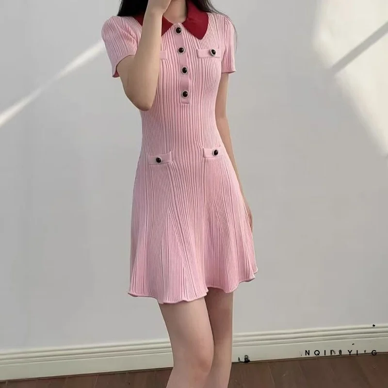   니트 슬림핏 스탠드 칼라 컬러 블록 디자인 여성용 가을 겨울 패션 엘레 통근 스타일