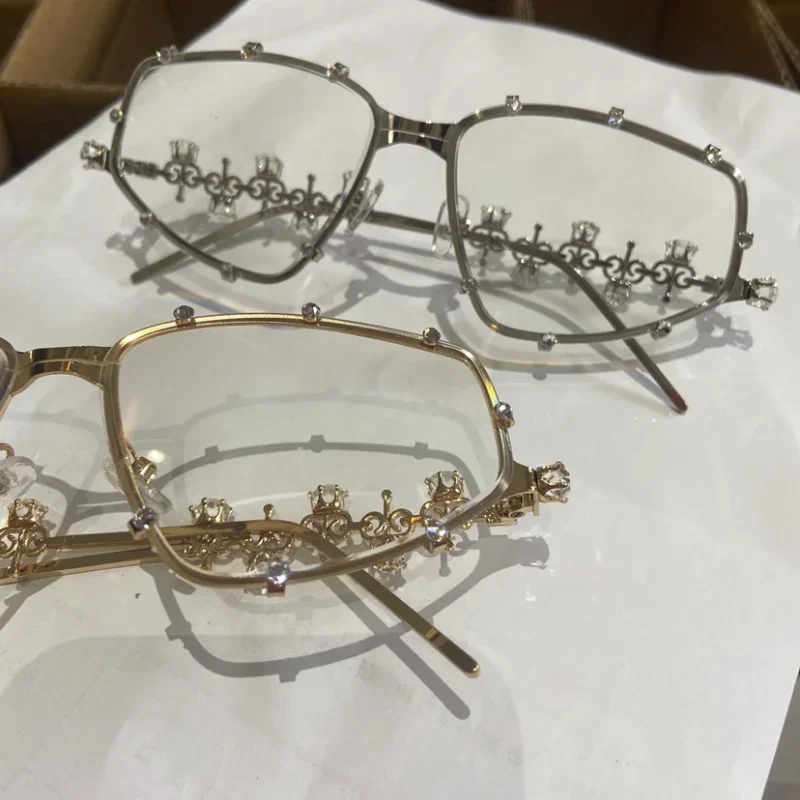 Anti óculos luz azul para mulheres, óculos punk retro prata strass, óculos de aço inoxidável Oval Frame, menina lendo óculos à beira-mar