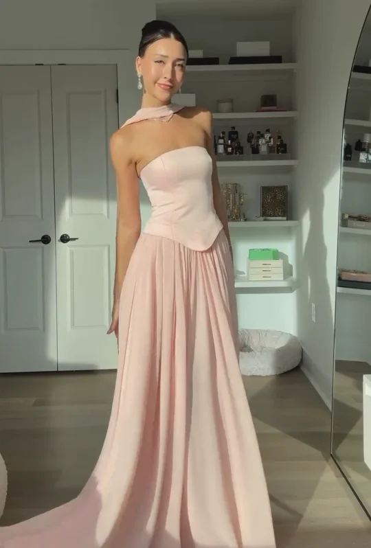 Vestidos de fiesta rosas elegantes de Arabia Saudita personalizados, vestido de noche de fiesta sin tirantes y vestido para ocasiones formales hasta el suelo
