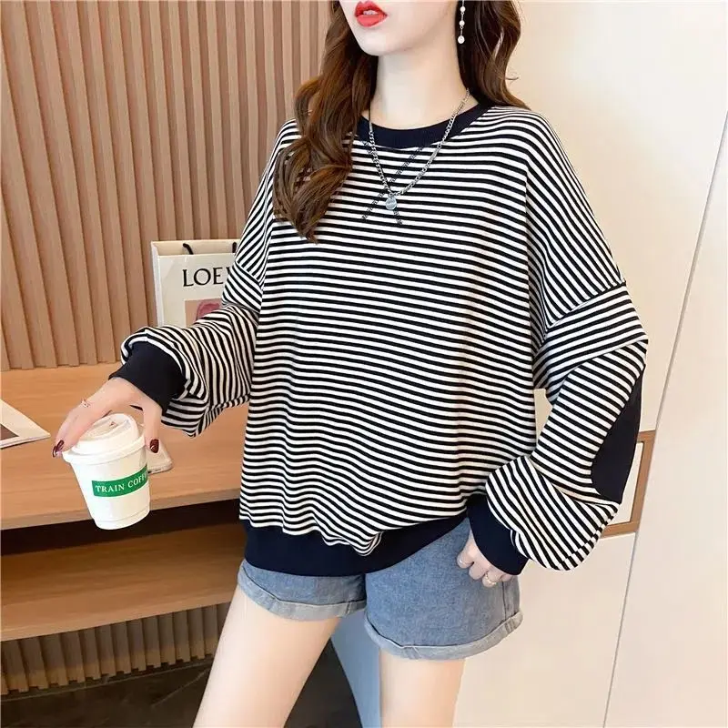 

Plus Size Age-reducing Women Sweatshirt Jacket Loose Slimming Pullover Long-sleeved Striped Top