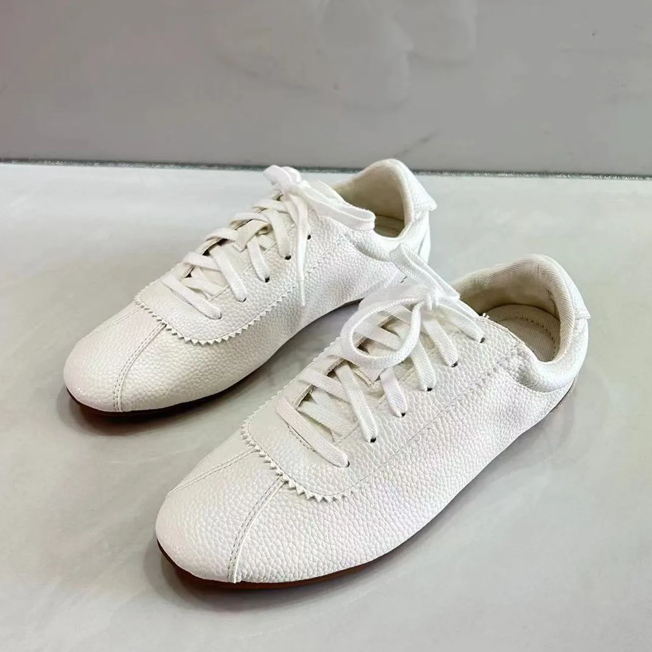 TRAF White Round Head Flat Casual Shoes  Autumn Woman's Soft Insole Lace-Up Shoe  New Faux Texture Leather Shoes For Woman ﻿